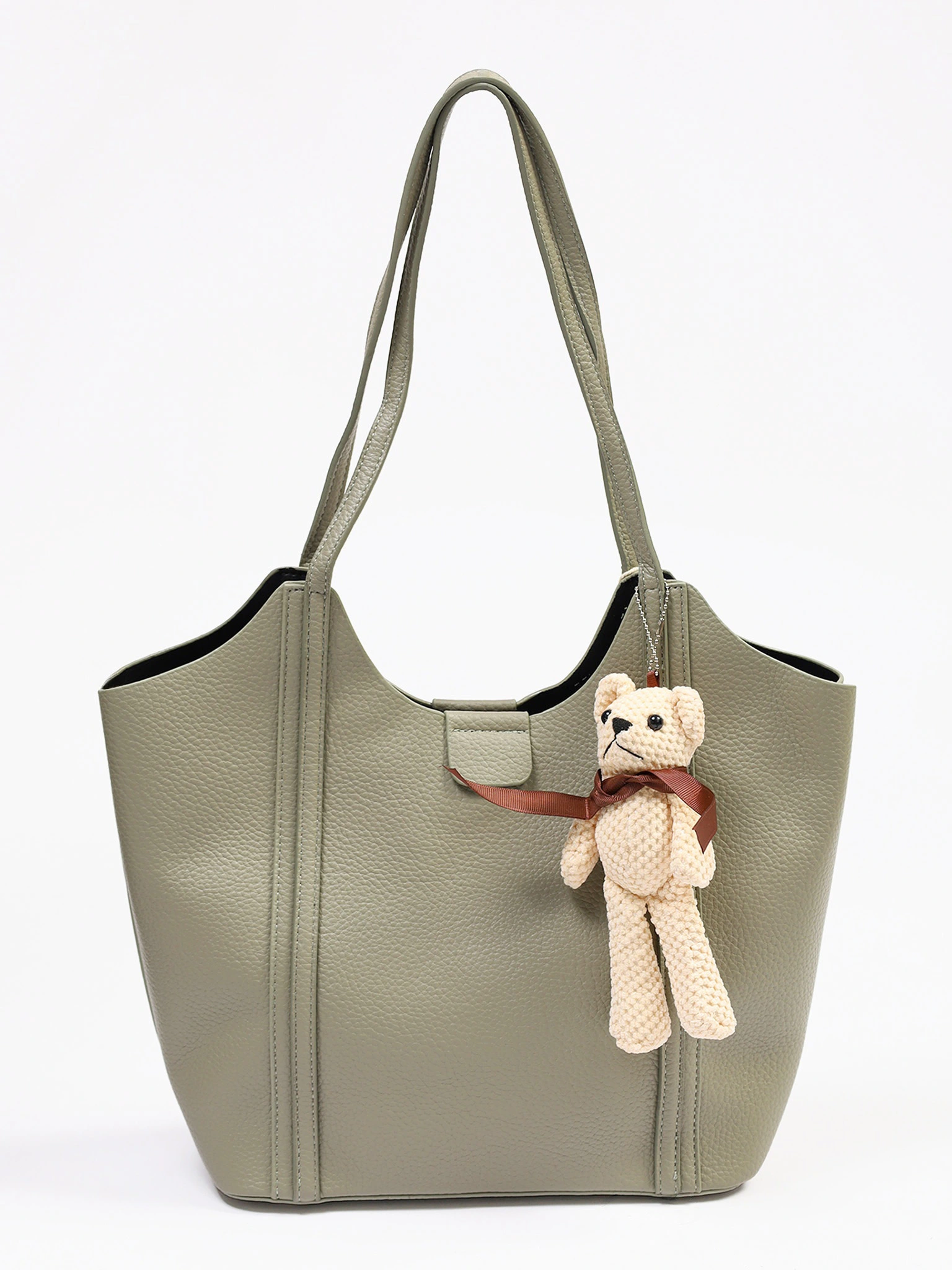 Сумка-тоут с плоскими ручками с брелком-медвежонок в ассортименте